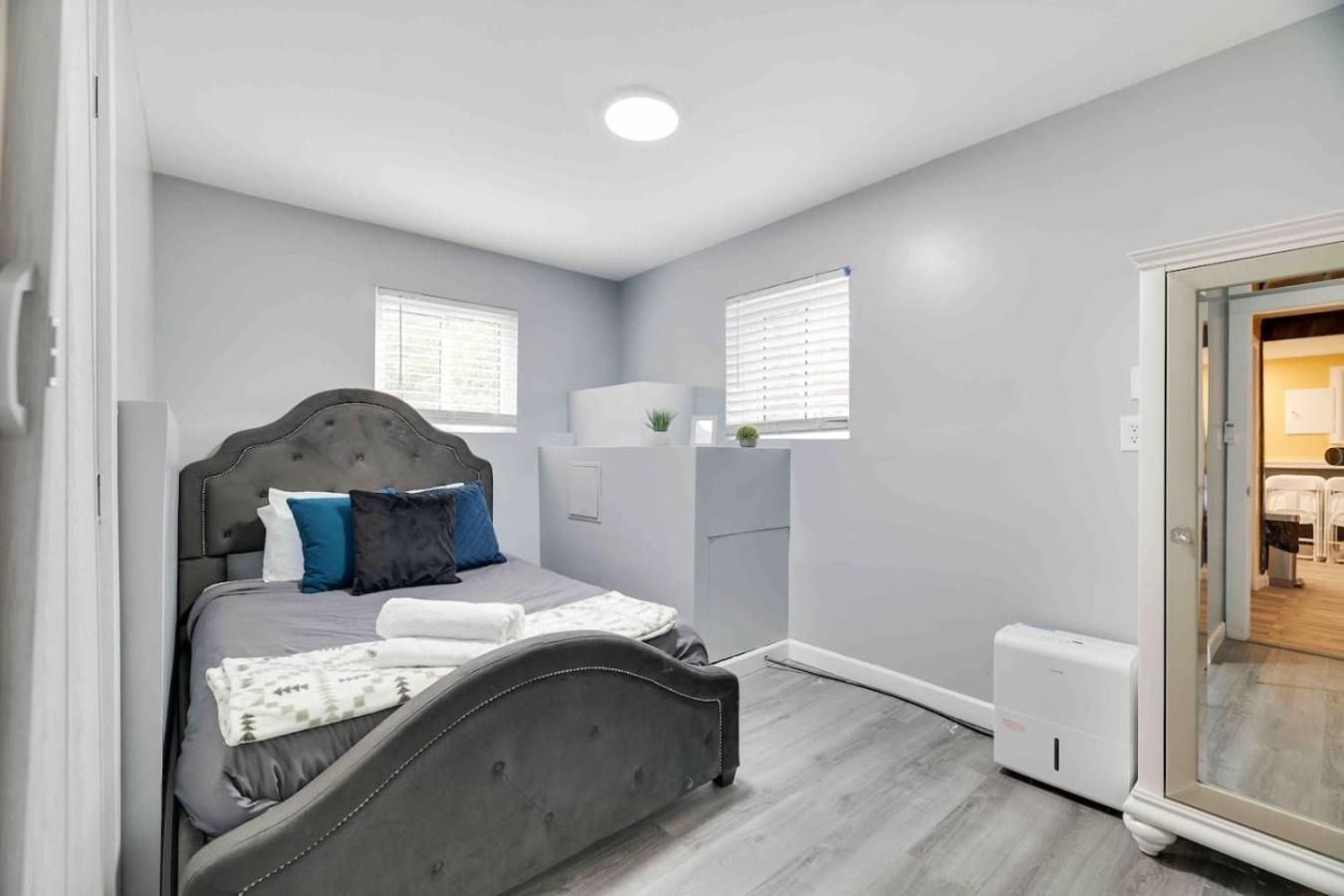 Modern Poconos Cozy 5br Game Tobyhanna