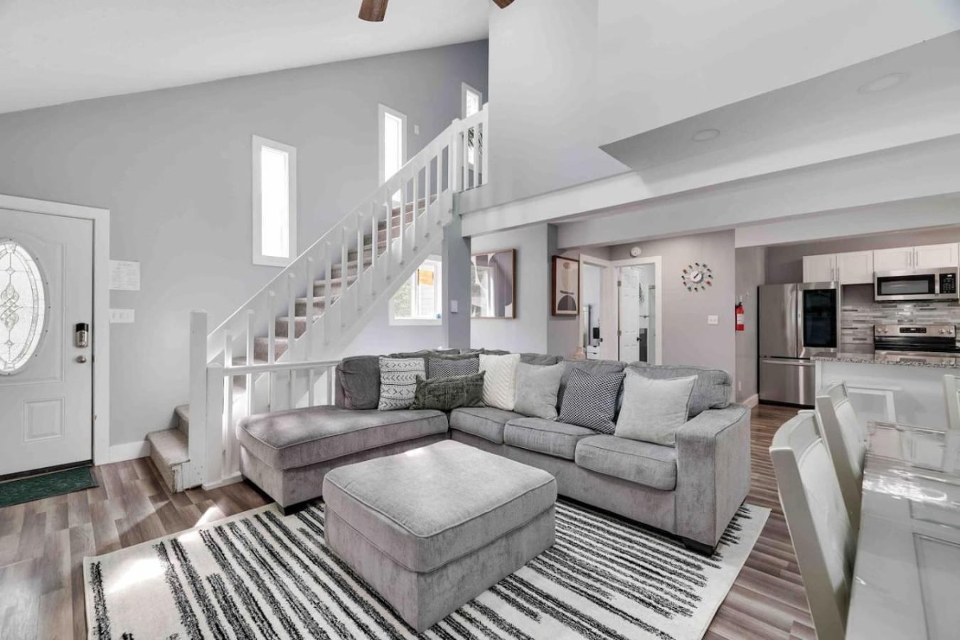 Modern Poconos Cozy 5br Game * Tobyhanna