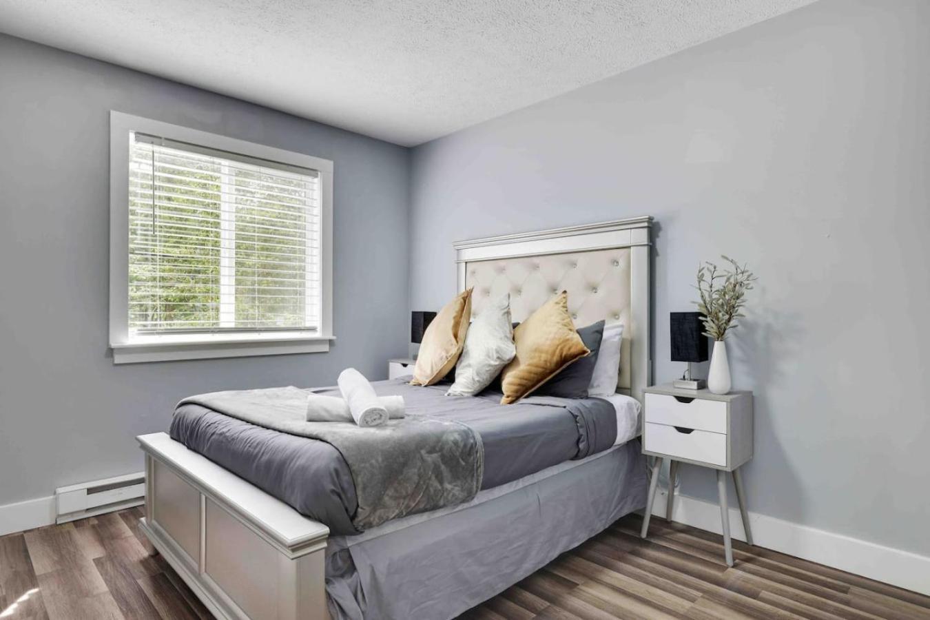 Modern Poconos Cozy 5br Game *